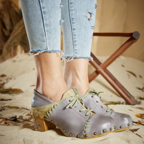 SOFFIA ARTSY STUDDED PATCHWORK LEATHER SHOOTIE NWOT SIZE 6.5 - Picture 2 of 8